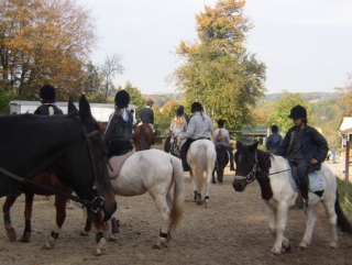  Hiking for riders 